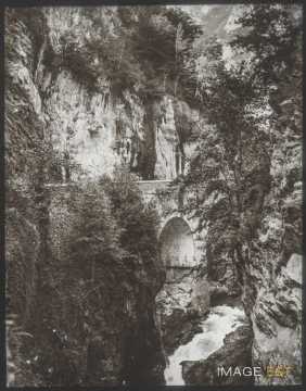 Pont et cours d'eau (Laruns)